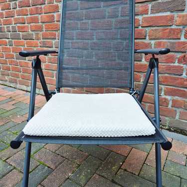 Chair cushion 37 x 37 cm with retaining straps white