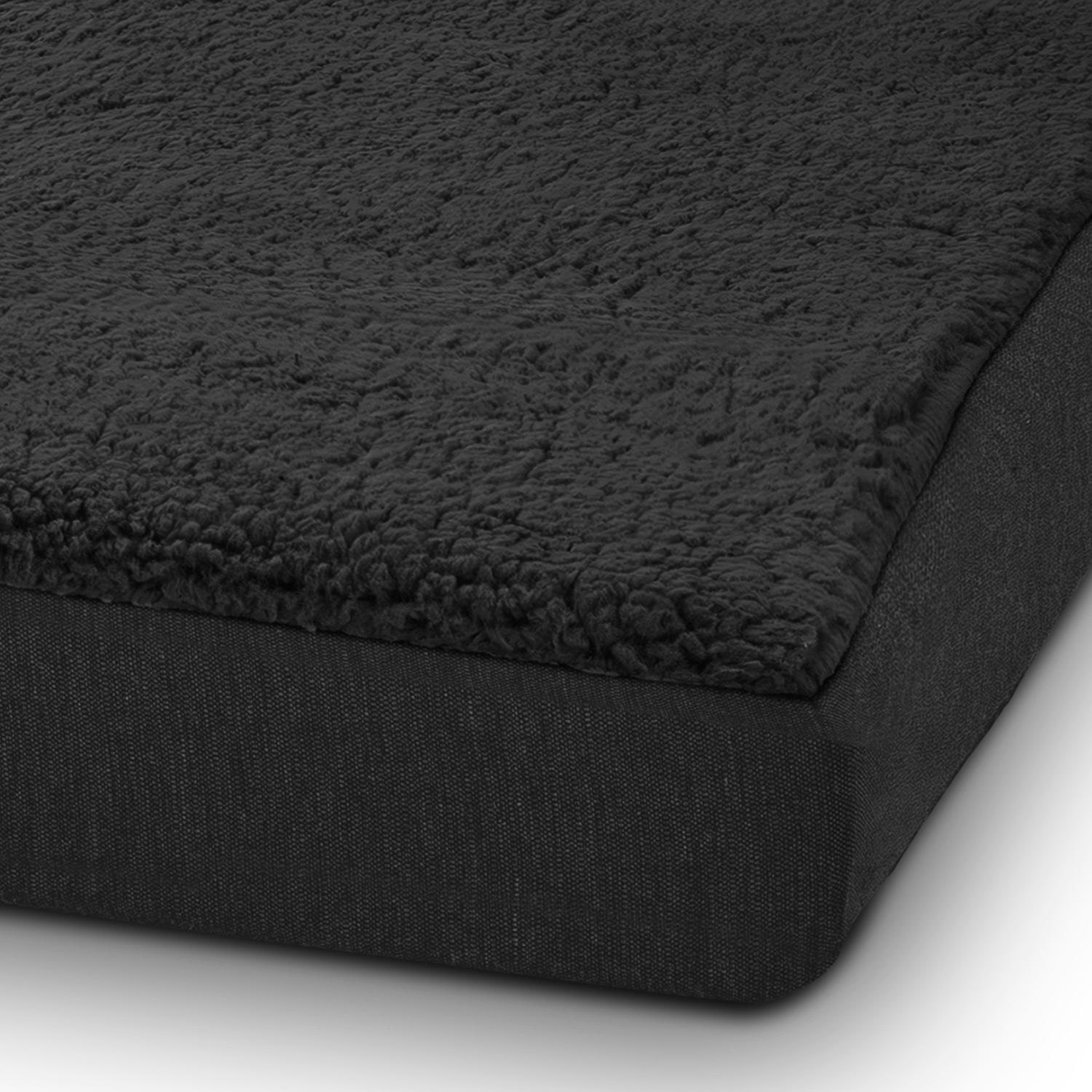 Cover in detail – Petzzz ergonomic dog cushion Leo XL 120 x 75 x 10 cm black