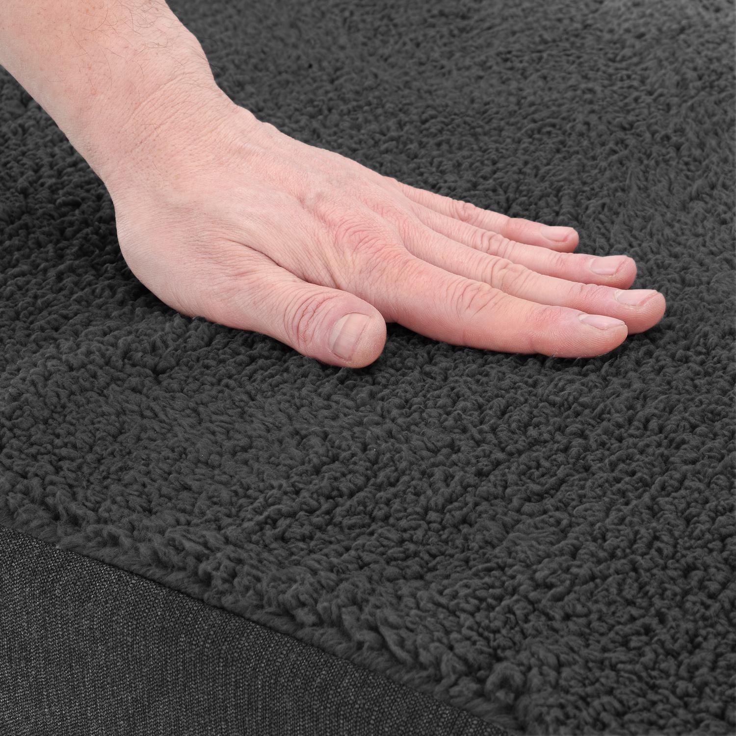 Cover in detail – Petzzz ergonomic dog cushion Leo XL 120 x 75 x 10 cm black