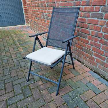 Stolpute 37 x 37 cm med festestropper hvit