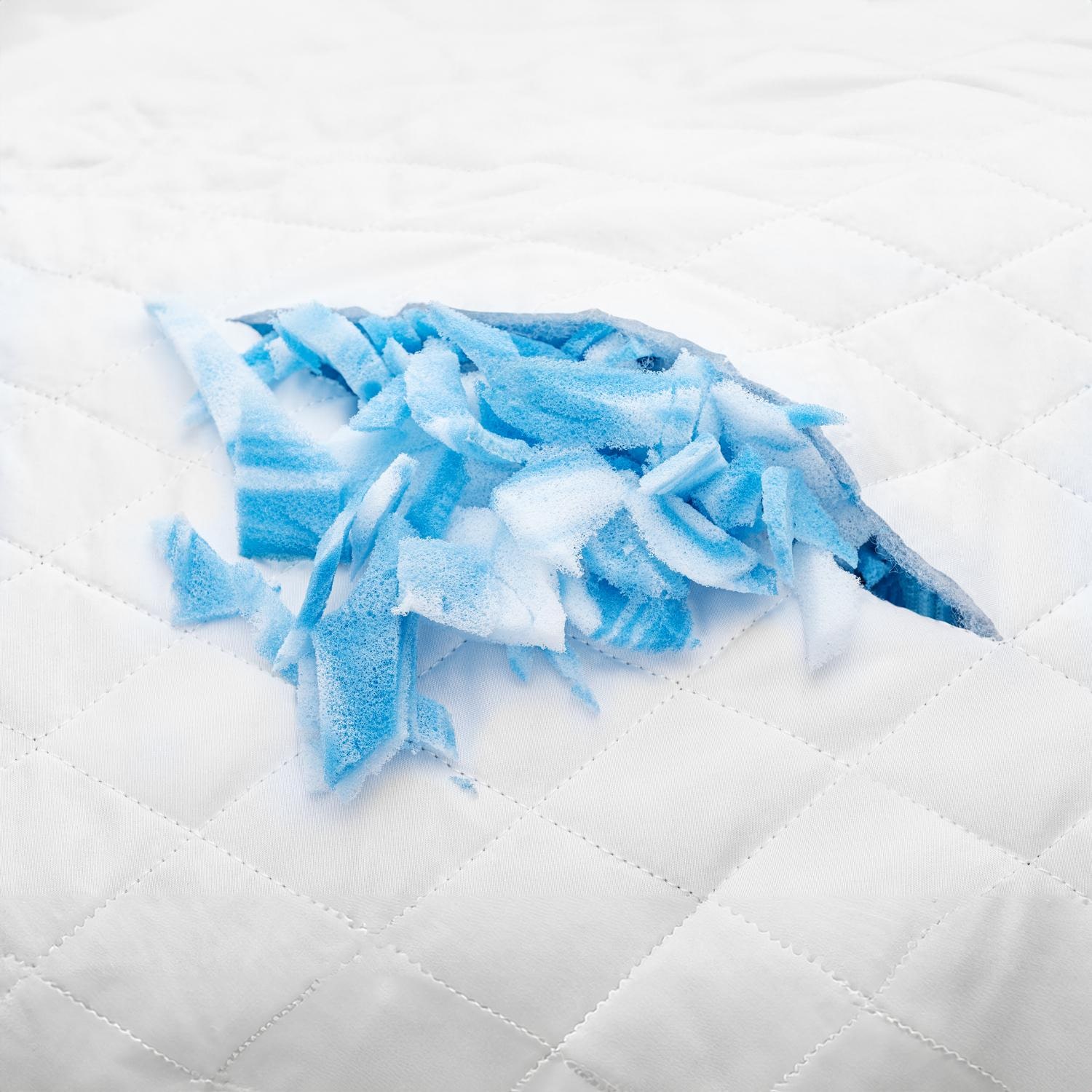 Cold foam mattress K16 160 x 200 cm, height 16 cm, firmness level H2/H3 + CloudComfort Basic gel-flake pillow 40 x 80 cm free of charge