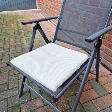 Chair cushion 37 x 37 cm with retaining straps white