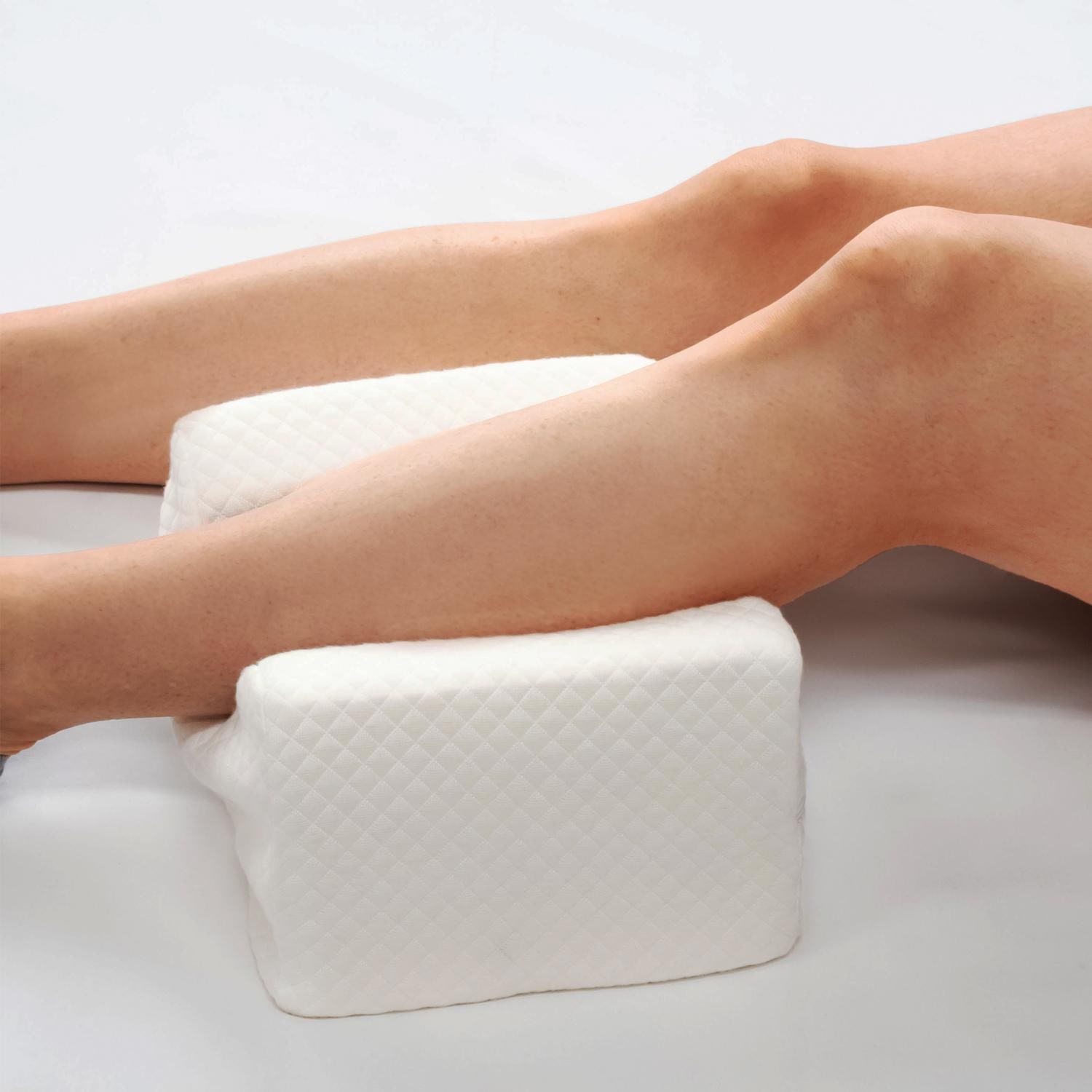 Ergonomic knee cushion for side sleepers 24 x 20 x 15 cm with cooling effect cover