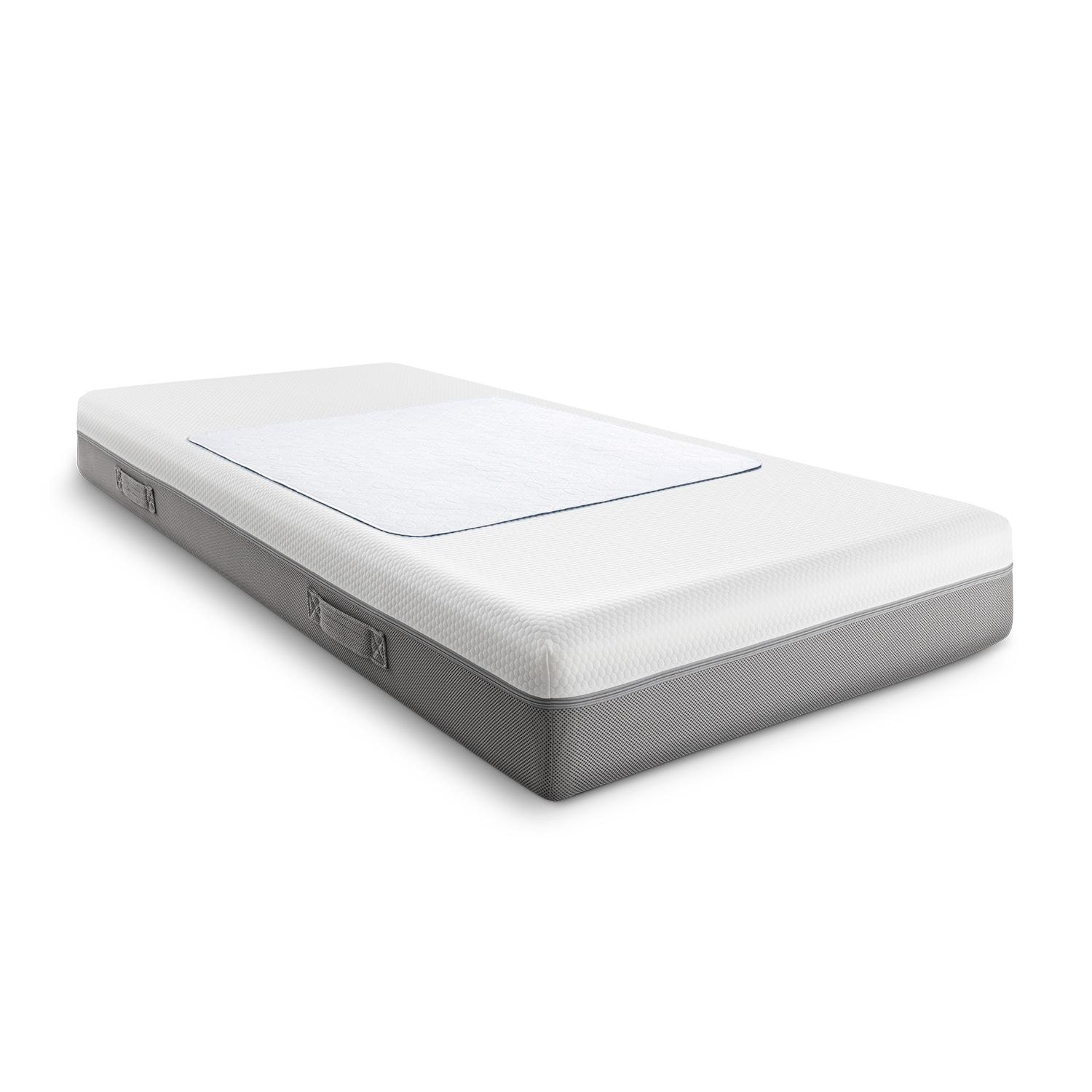 Sleezzz Vital waterproof absorbent fleece mattress topper, 75 x 90 cm, to protect the mattress in a 4-pack