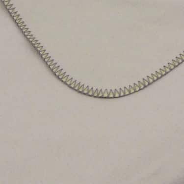 Zestaw podróżny składający się z: 2 x wiskozowy wałek pod kolana i szyję 40 x 15 cm + 2 x przytulny koc Sleezzz® Smart 150 x 200 cm