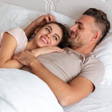 Saltea moale viscoelastică 140 x 200 cm, înălțime 6 cm, cu efect de memorie