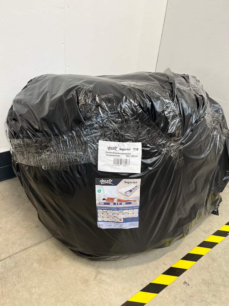 Online-Retoure Taschenfederkernmatratze Sleezzz Superior 160 x 200 cm, Höhe 18 cm, Härtegrad H3 Online-Retoure Taschenfederkernmatratze Sleezzz Superior 160 x 200 cm, Höhe 18 cm, Härtegrad H3