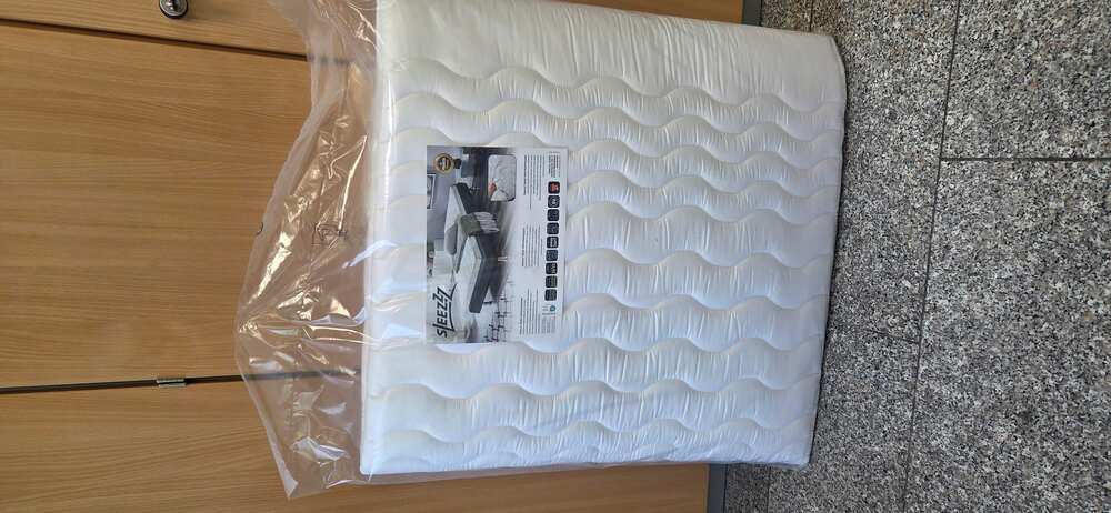 Online-Retoure 2,5 cm Komfortschaumtopper Sleezzz® Basic 160 x 200 cm mit 7-Zonen-Wellensteppung und Eckgummis