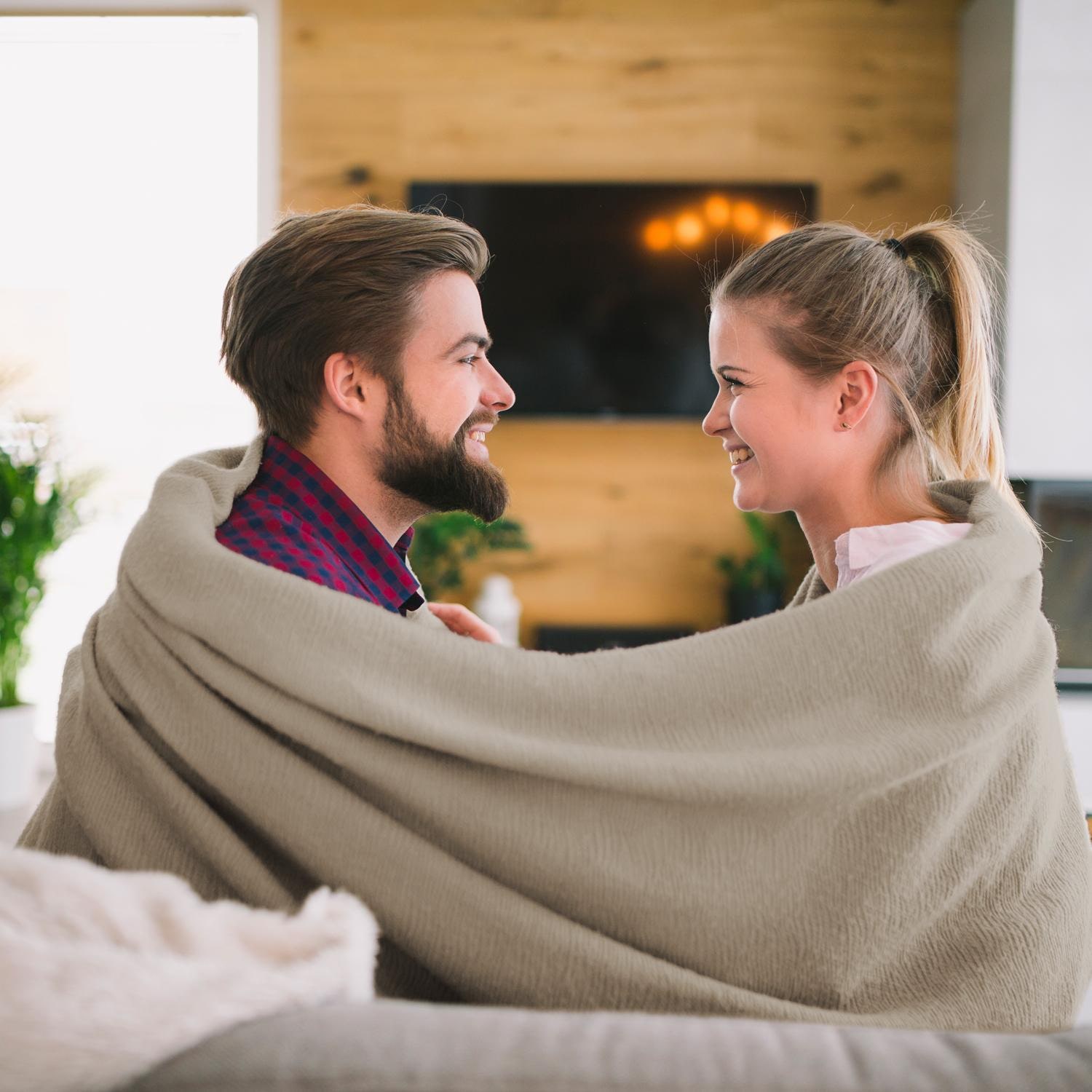 Στρώμα 7 ζωνών από βισκοελαστικό υλικό Sleezzz Smart 80 x 200 εκ., ύψος 18 εκ., βαθμός σκληρότητας H3 με αφρό Air Memory + κουβέρτα Sleezzz® Smart 150 x 200 εκ.
