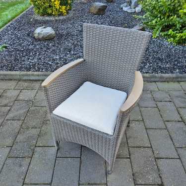 Chair cushion 37 x 37 cm with retaining straps white