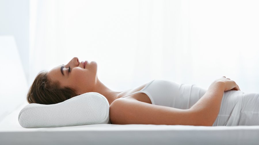 Anleitung zur Ermittlung der richtigen Kissenhöhe für optimalen Schlafkomfort
